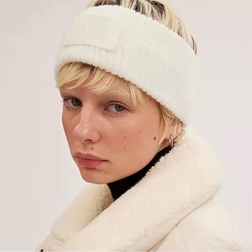 Coach ear warmer NWT - Picture 5 of 5